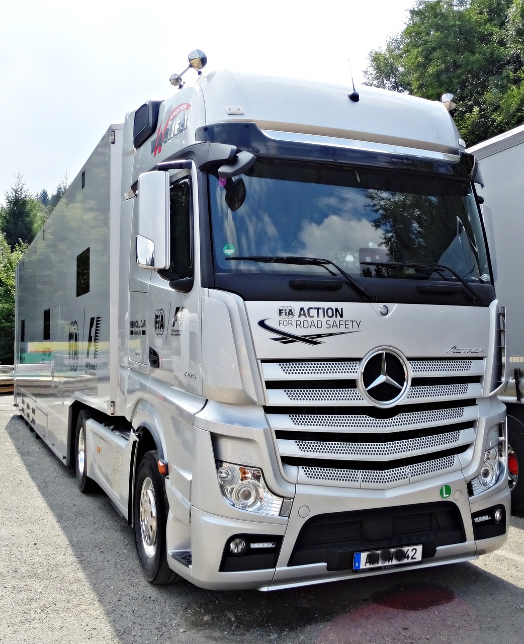 truck, formula 1, mercedes-2707698.jpg